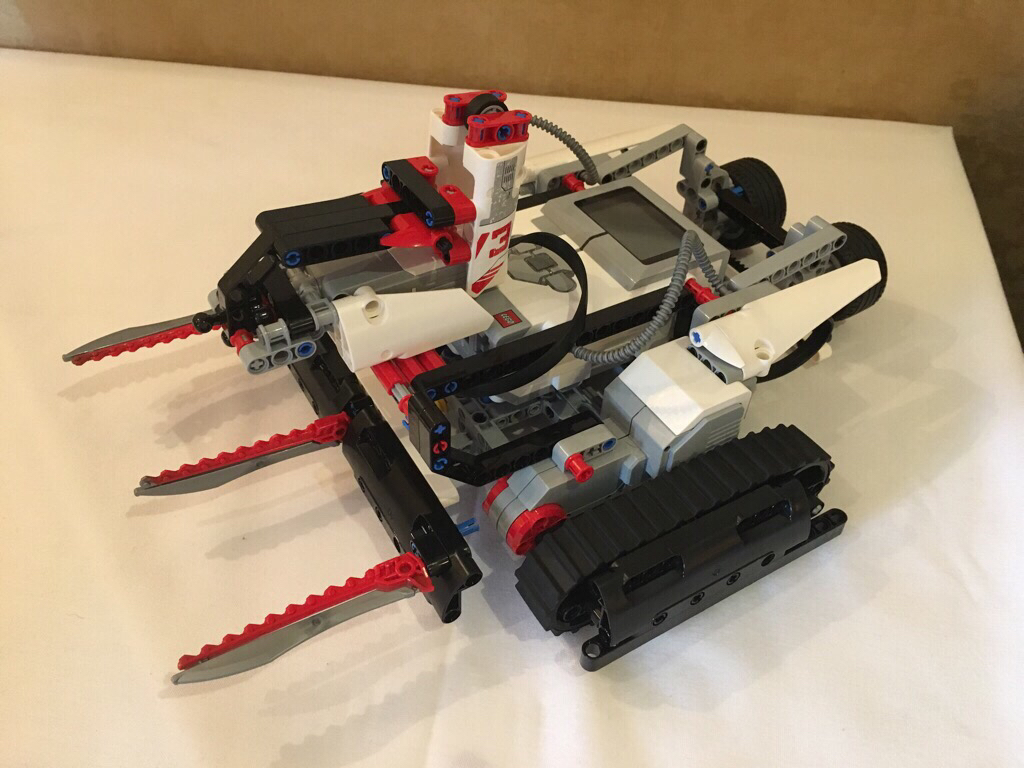 lego fighting robots